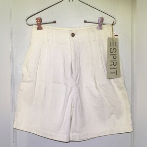 ESPRIT Cream Corduroy High-Waist Shorts